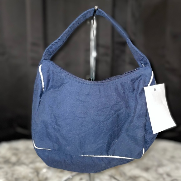 Vintage Reebok - Picture 2 of 2